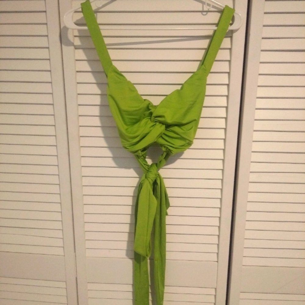 Green CropTop Size M